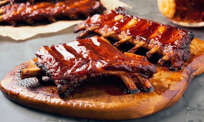 Costillas glaseadas BBQ